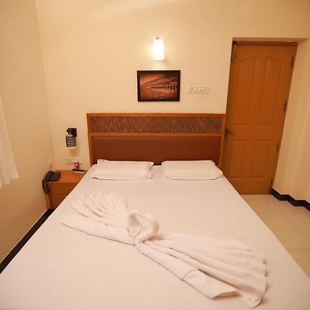 Jmj Comfort Hotel Salem Exterior photo